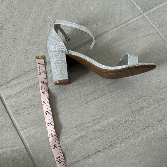 Dream Pairs Silver Sandal Open Toe Heels Size 8.5 With 3” Heels NIB NEW - Picture 6 of 6